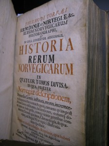 The Tormod Torfæus Trust has translated seven volumes of the Historia rerum Norvegicarum from Latin to Norwegian. The volumes will also be available in English. (Photo Cathrine Glette)